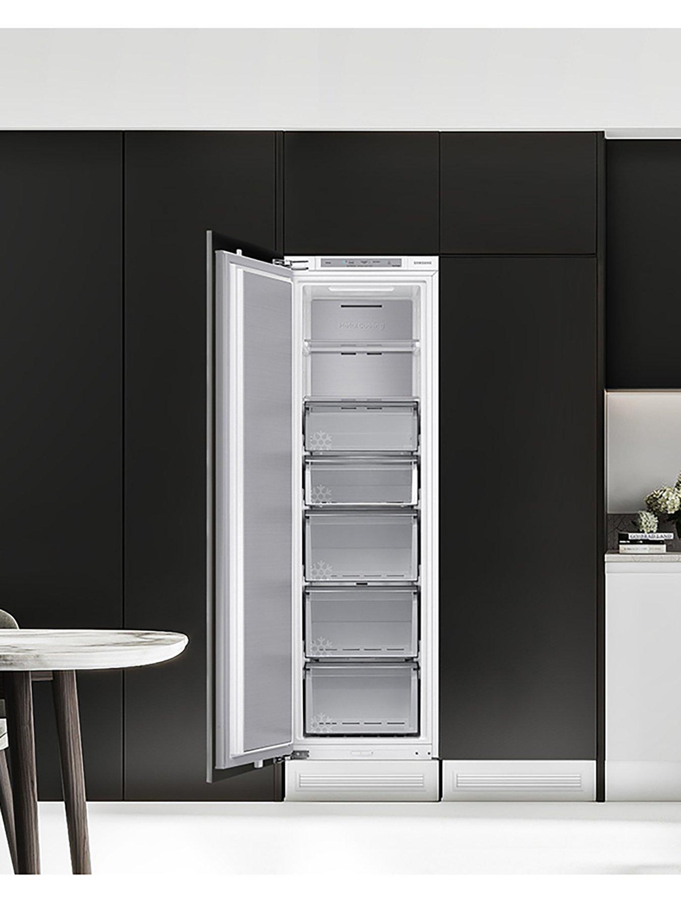 Image 3 of 8 of Samsung BRZ22600EWW/EU Built-in One Door Freezer with SpaceMax Technology - White