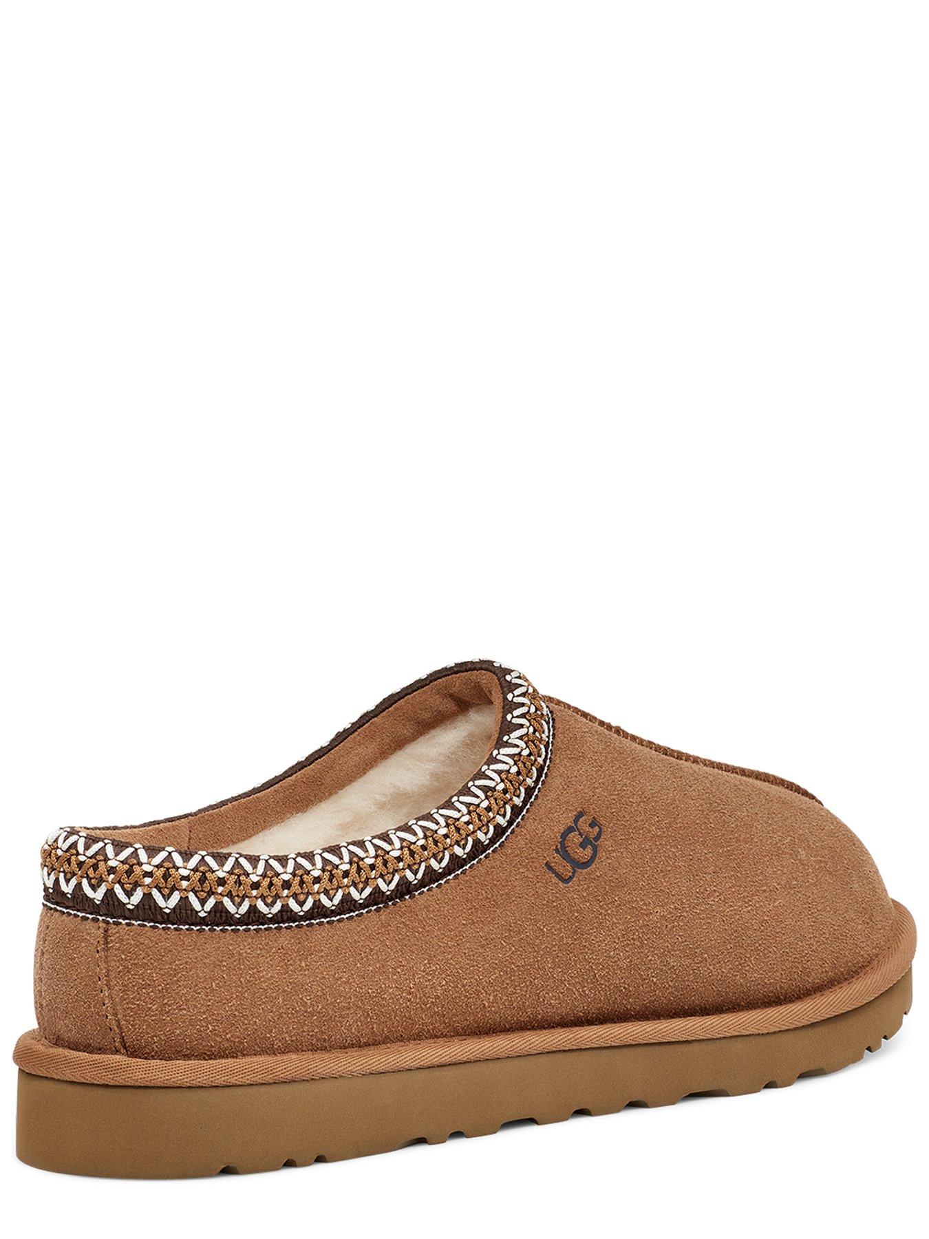 Mid brown 2025 ugg slippers