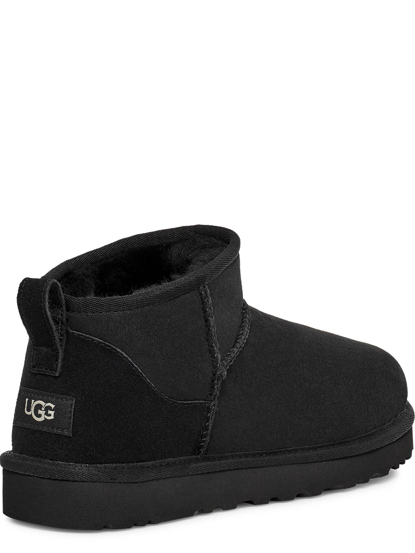 ugg-mens-classic-ultra-mini-chukka-boots-blackstillFront