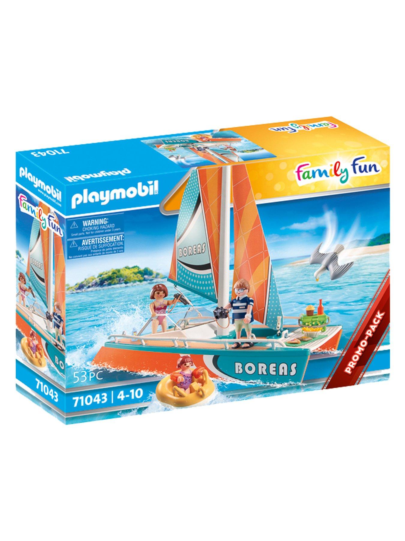 playmobil-71043-catamaran-with-underwater-motoroutfit