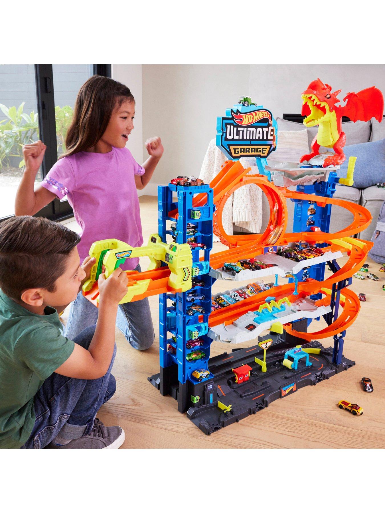 Hot Wheels Ultimate Garage Playset with Attack Shark Spiral Ramp