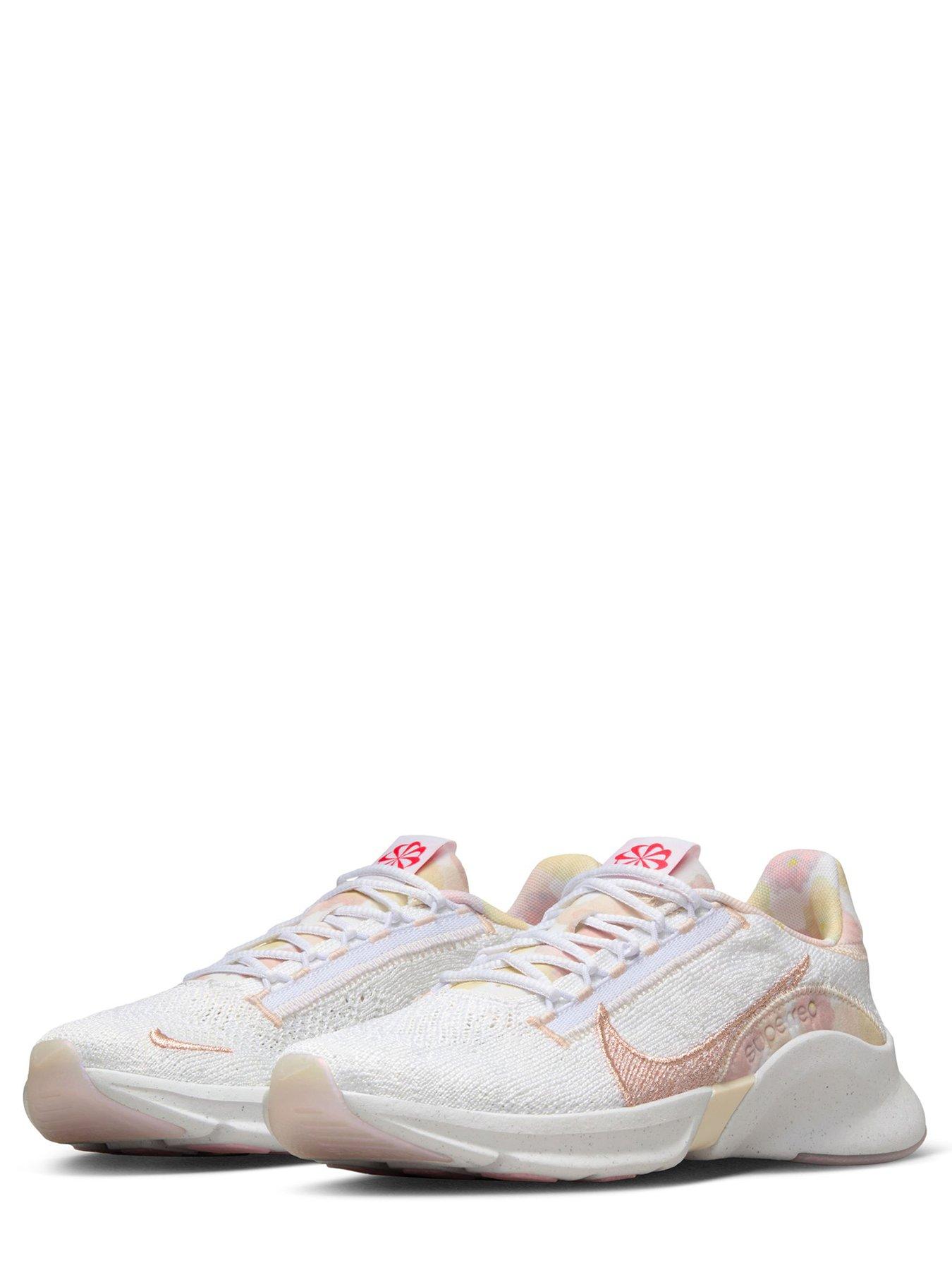 Nike training air zoom best sale fearless trainers in rose gold