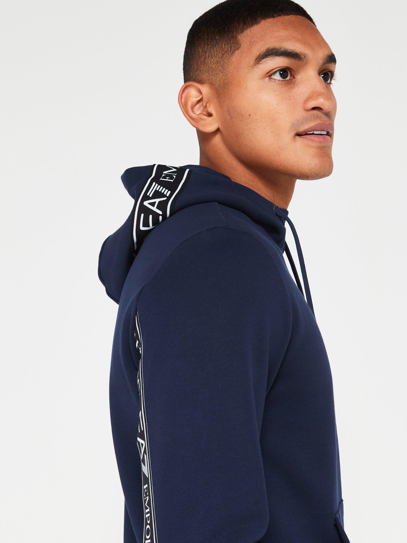 ea7-emporio-armani-small-logo-overhead-hoodie-navyoutfit