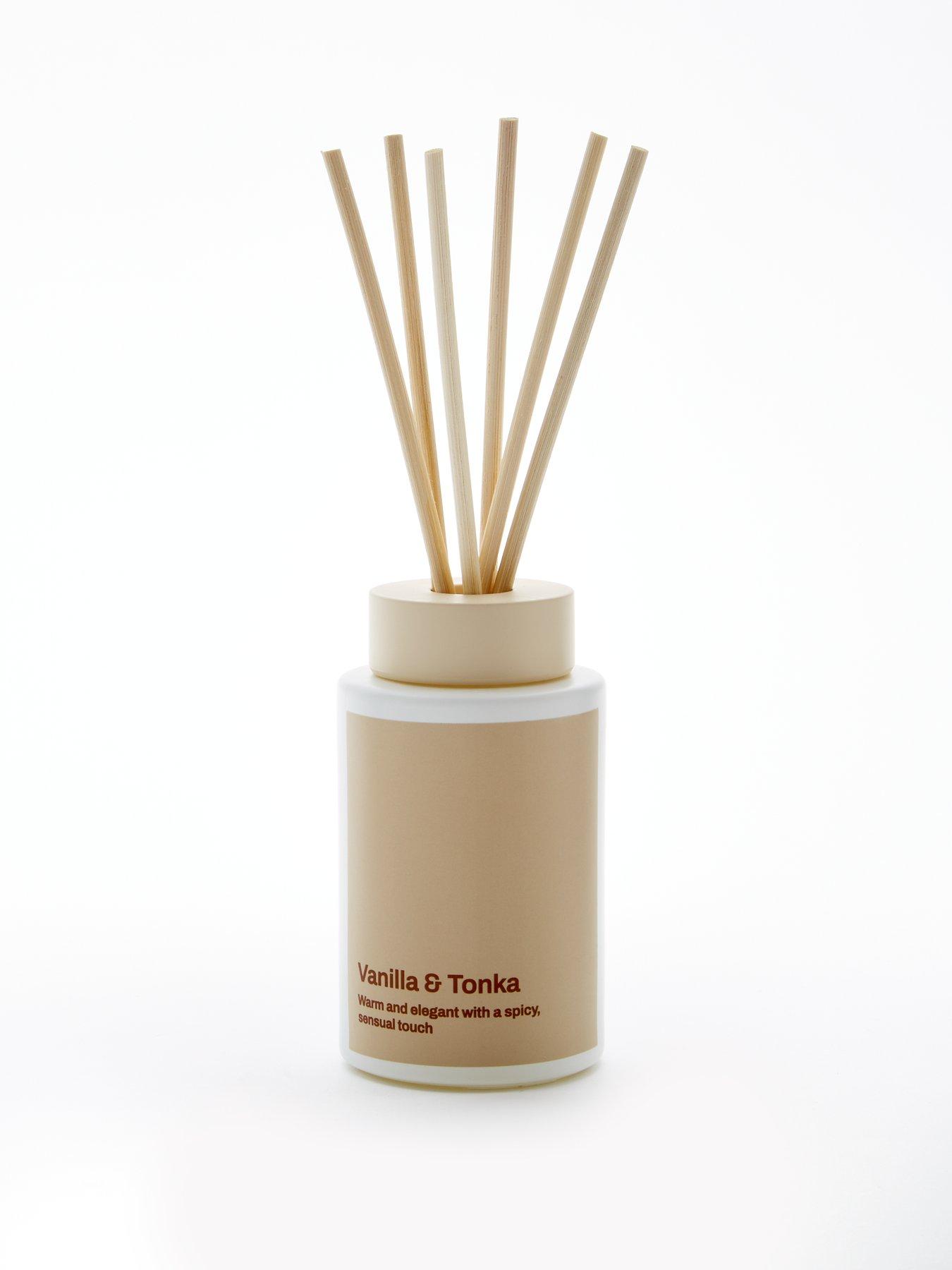 everyday-reed-diffuser-ndash-vanilla-and-tonkaback