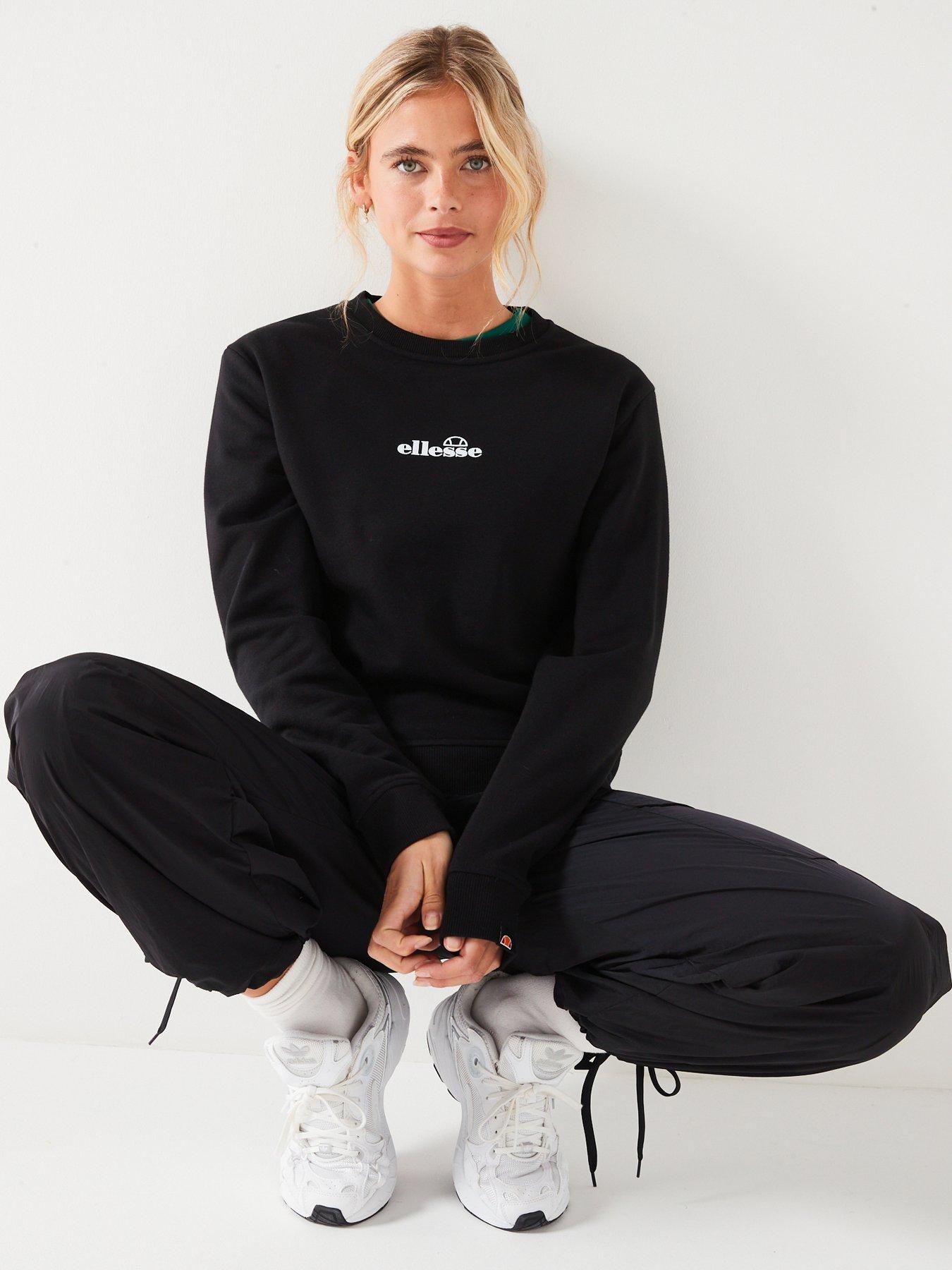 ellesse-womens-svetlana-sweatshirt-blackoutfit