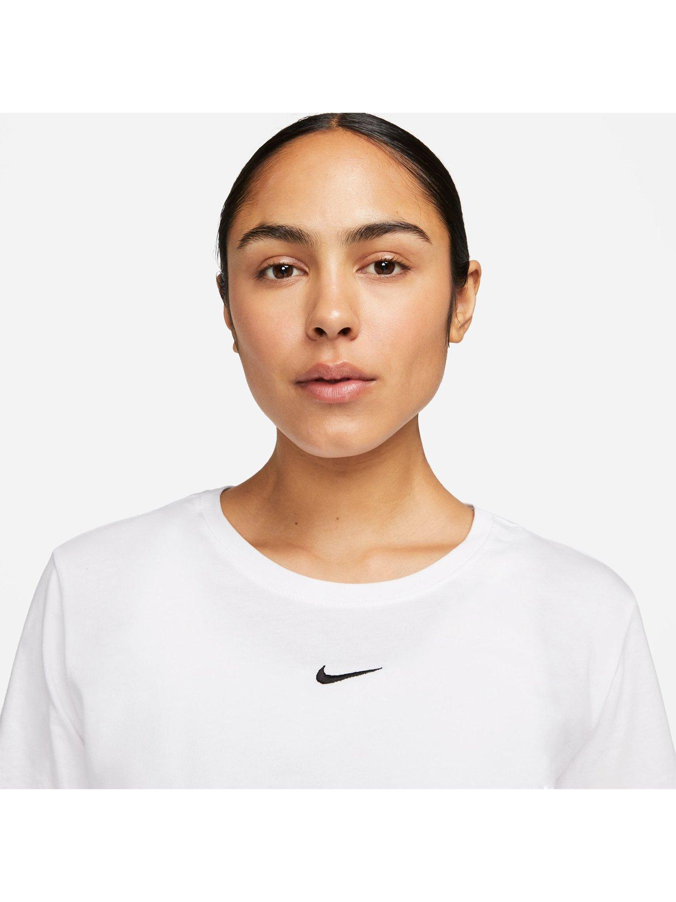 nike-sportswear-premium-essentials-long-sleeve-t-shirt-whiteoutfit