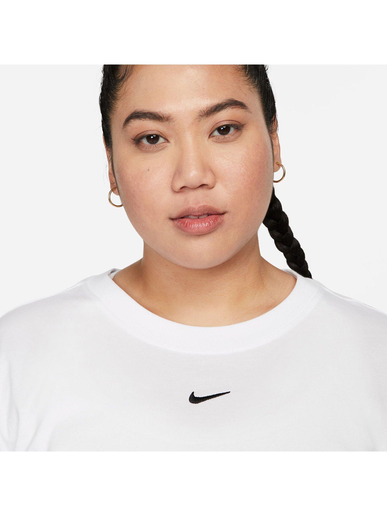 nike-nsw-essential-t-shirt-whitenbspcurveoutfit