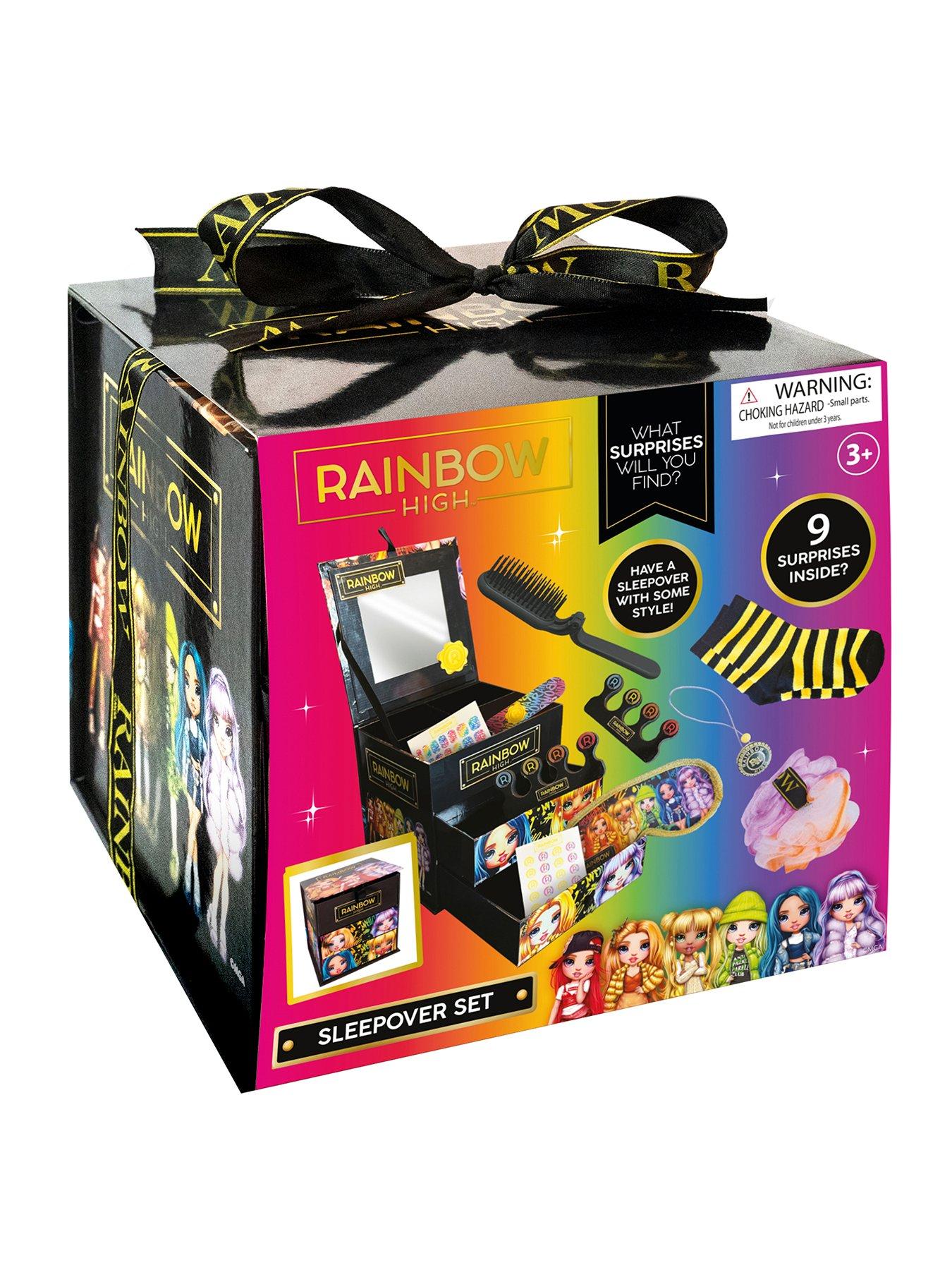 undefined Rainbow High Maxi Sleepover Set