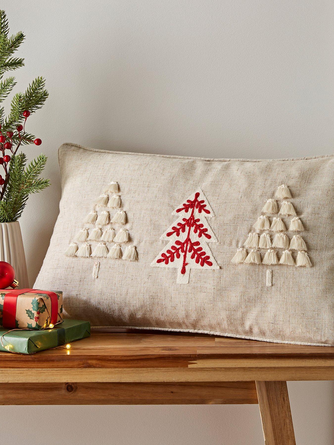 catherine-lansfield-nordic-christmas-tree-cushion