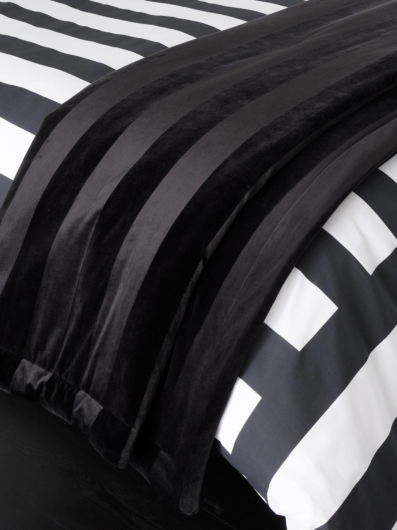 style-sisters-velvet-stripe-bedspread-throw-black