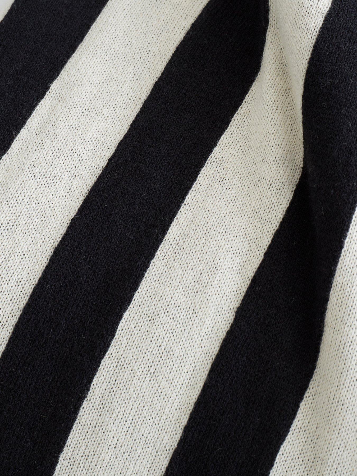 style-sisters-jersey-knitted-stripe-throw-monochromeoutfit