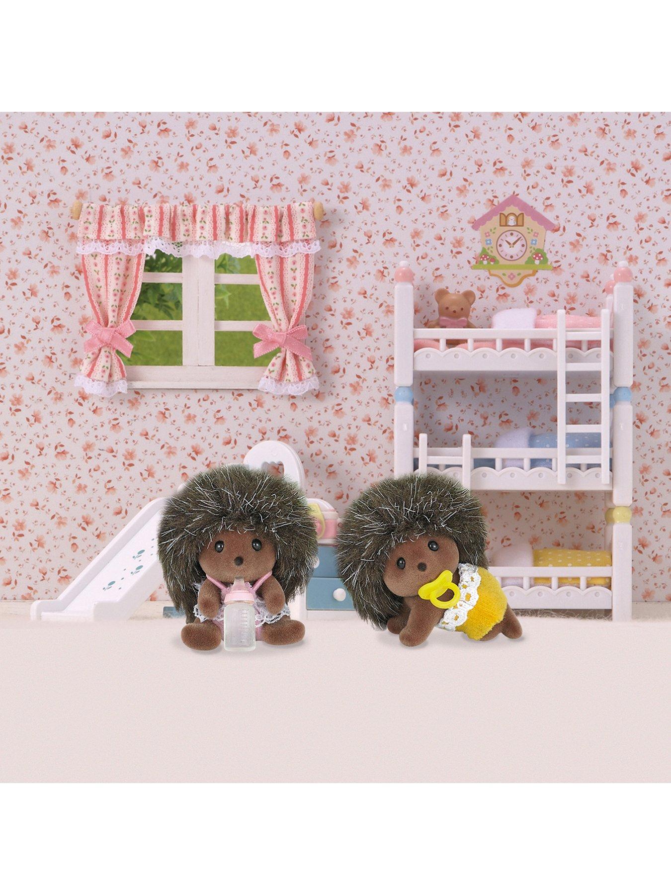 sylvanian-families-hedgehog-twinsback