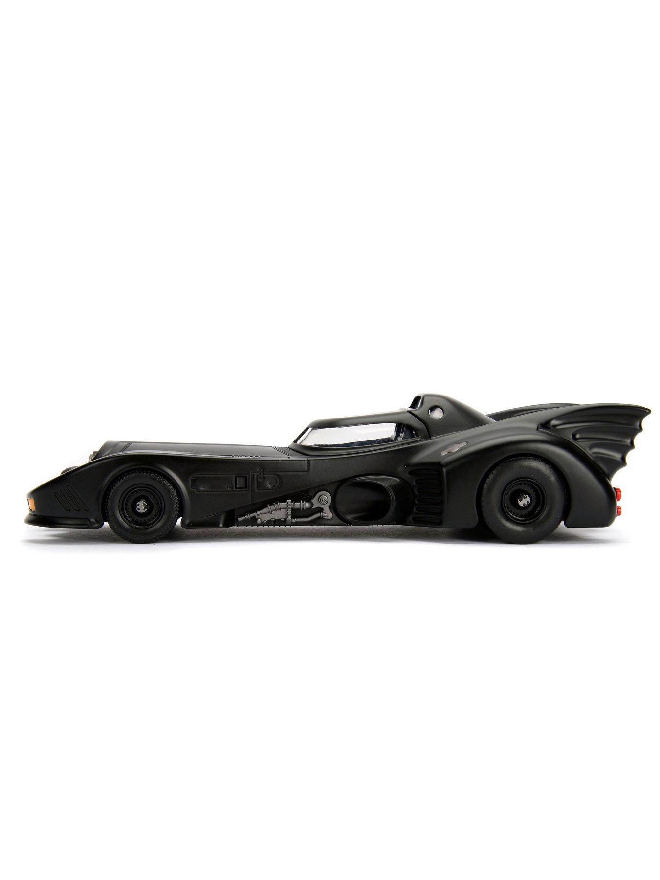 hollywood-rides-batman-1989-batmobile-124back