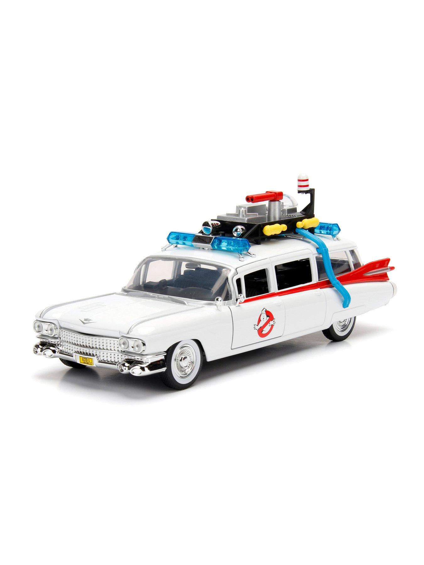 hollywood-rides-124-ghostbusters-ecto-1front