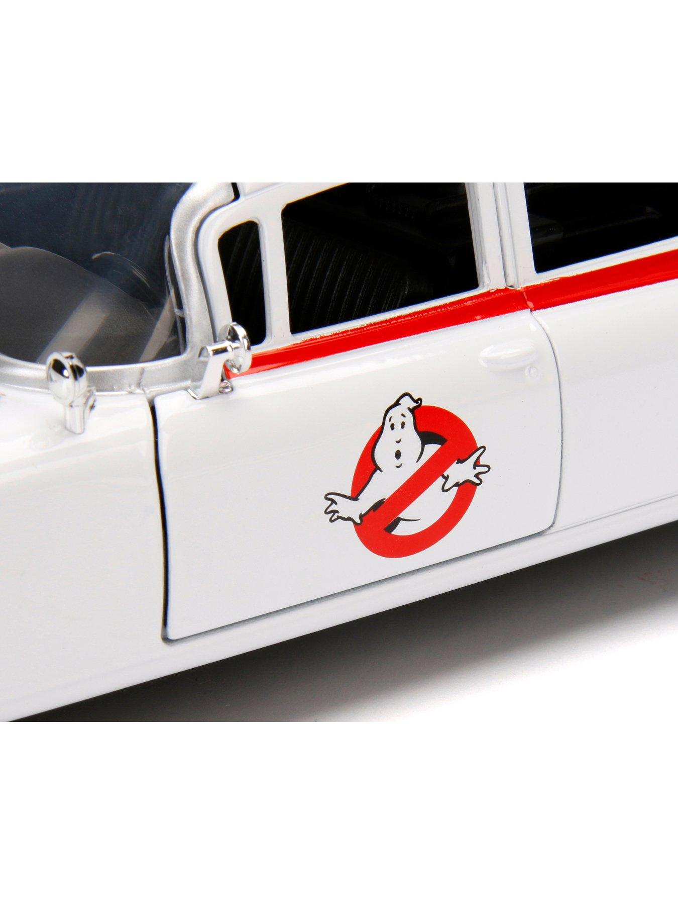 hollywood-rides-124-ghostbusters-ecto-1outfit