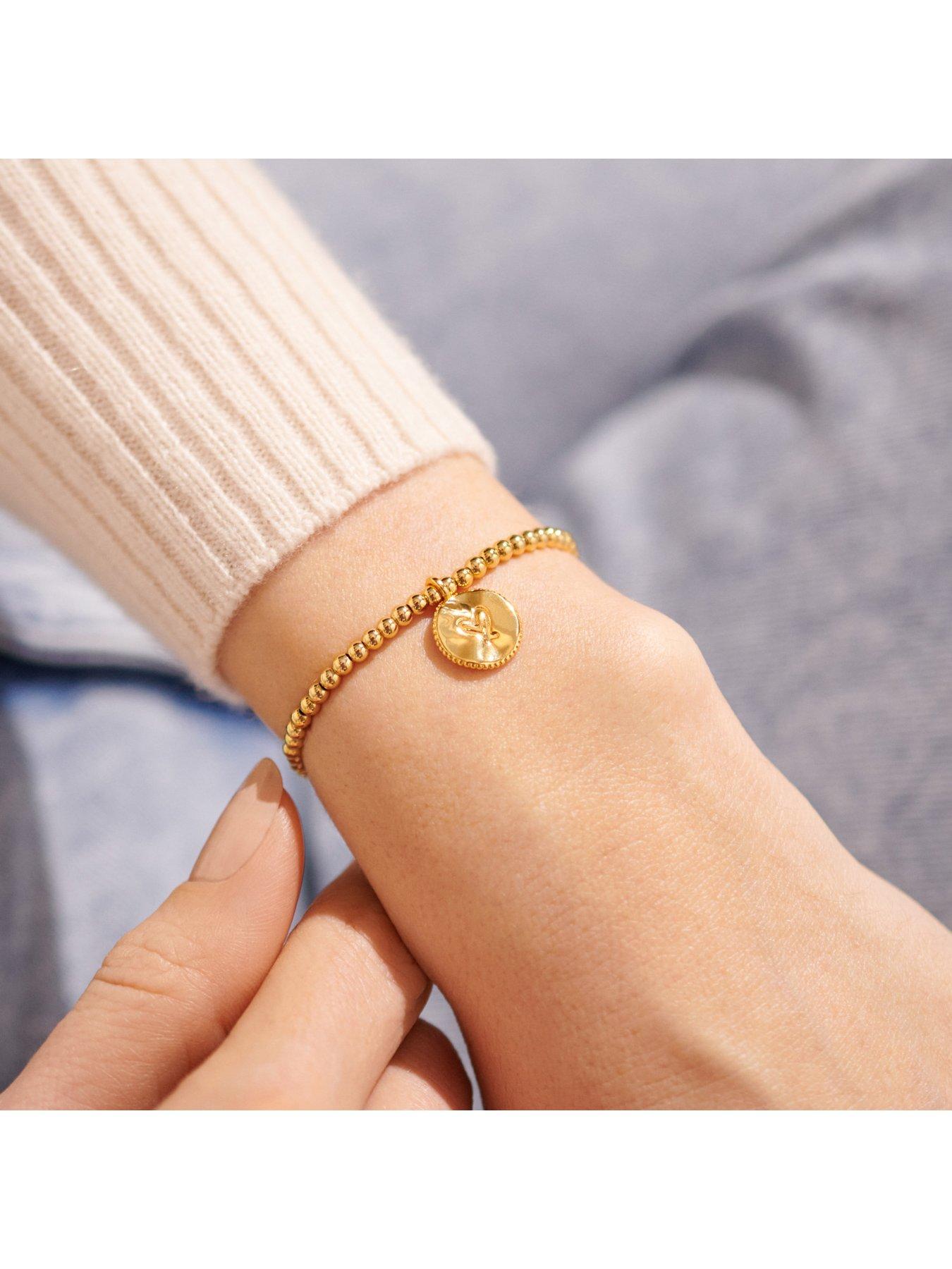 joma-jewellery-a-little-best-auntie-bracelet-in-gold-platingoutfit