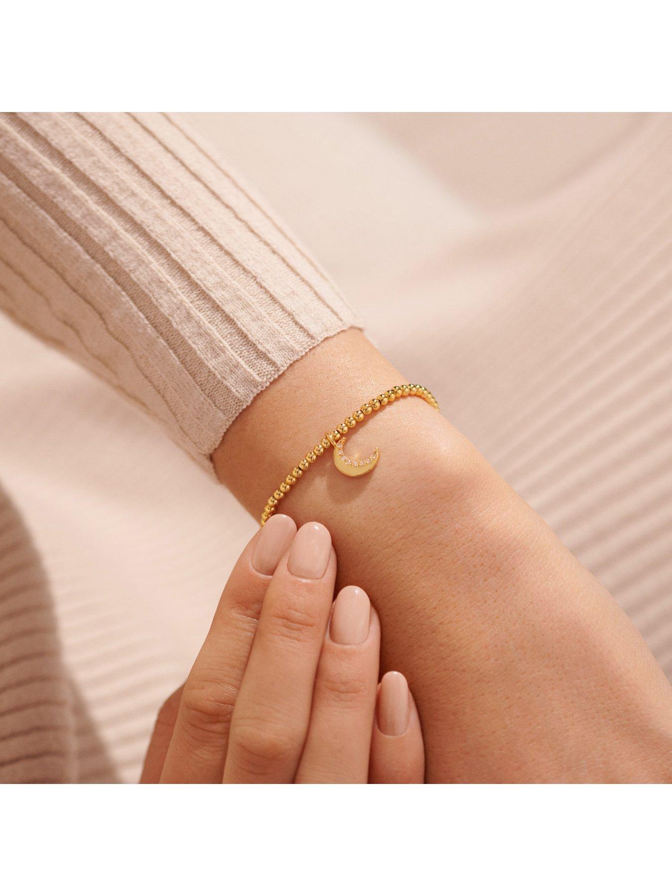 joma-jewellery-a-little-love-you-to-the-moon-and-back-bracelet-in-gold-platingoutfit