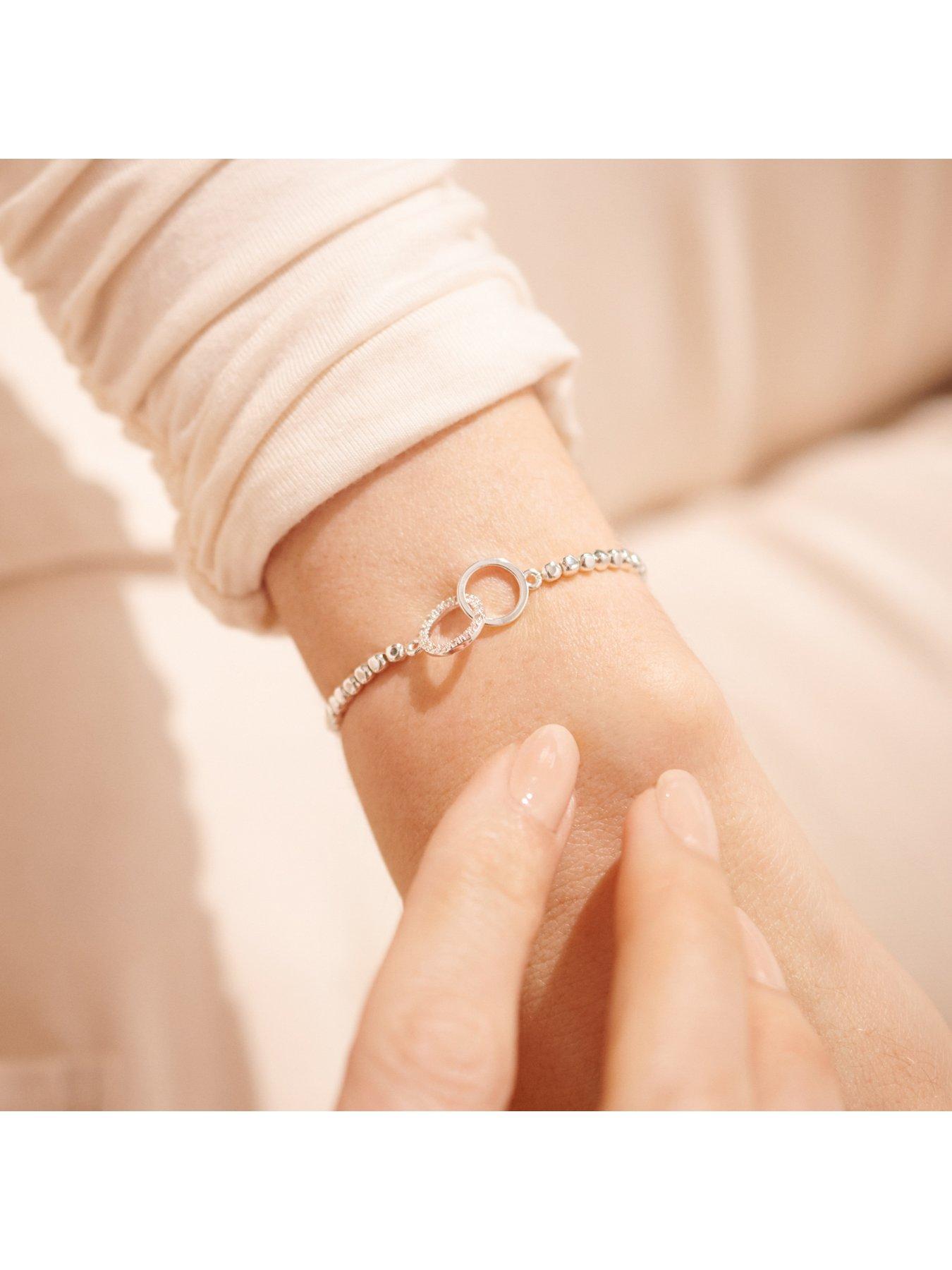 joma-jewellery-forever-yours-forever-family-bracelet-in-silver-platingoutfit