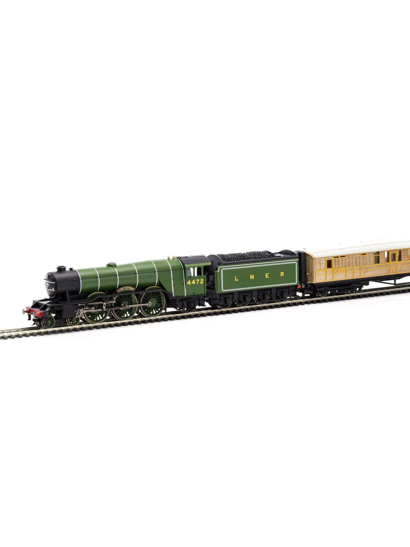 hornby-flying-scotsman-train-setoutfit