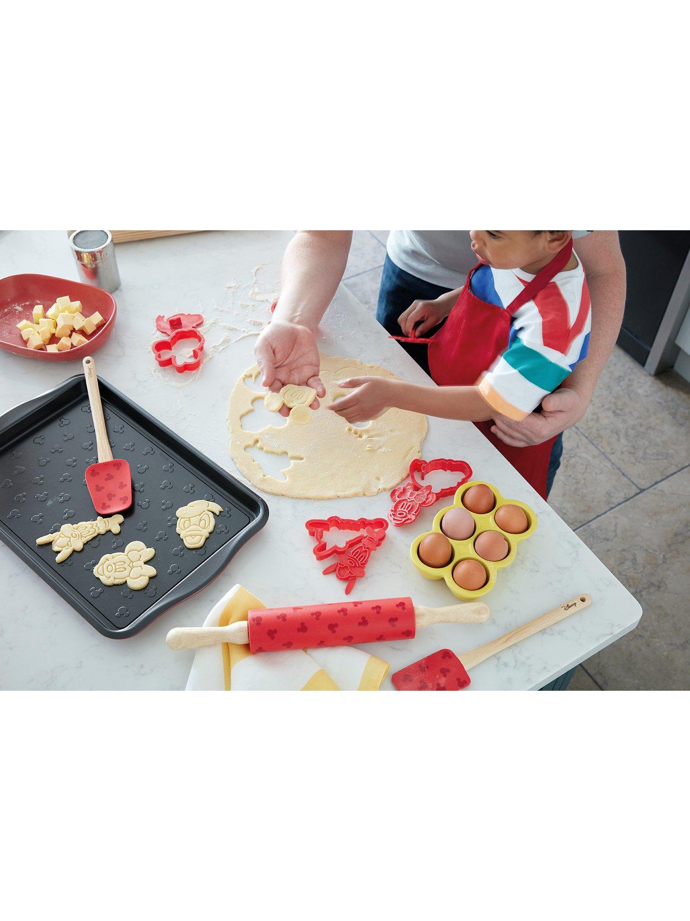 prestige-disney-bake-with-mickey-mouse-2-piece-silicone-spatula-and-spoonula-setdetail