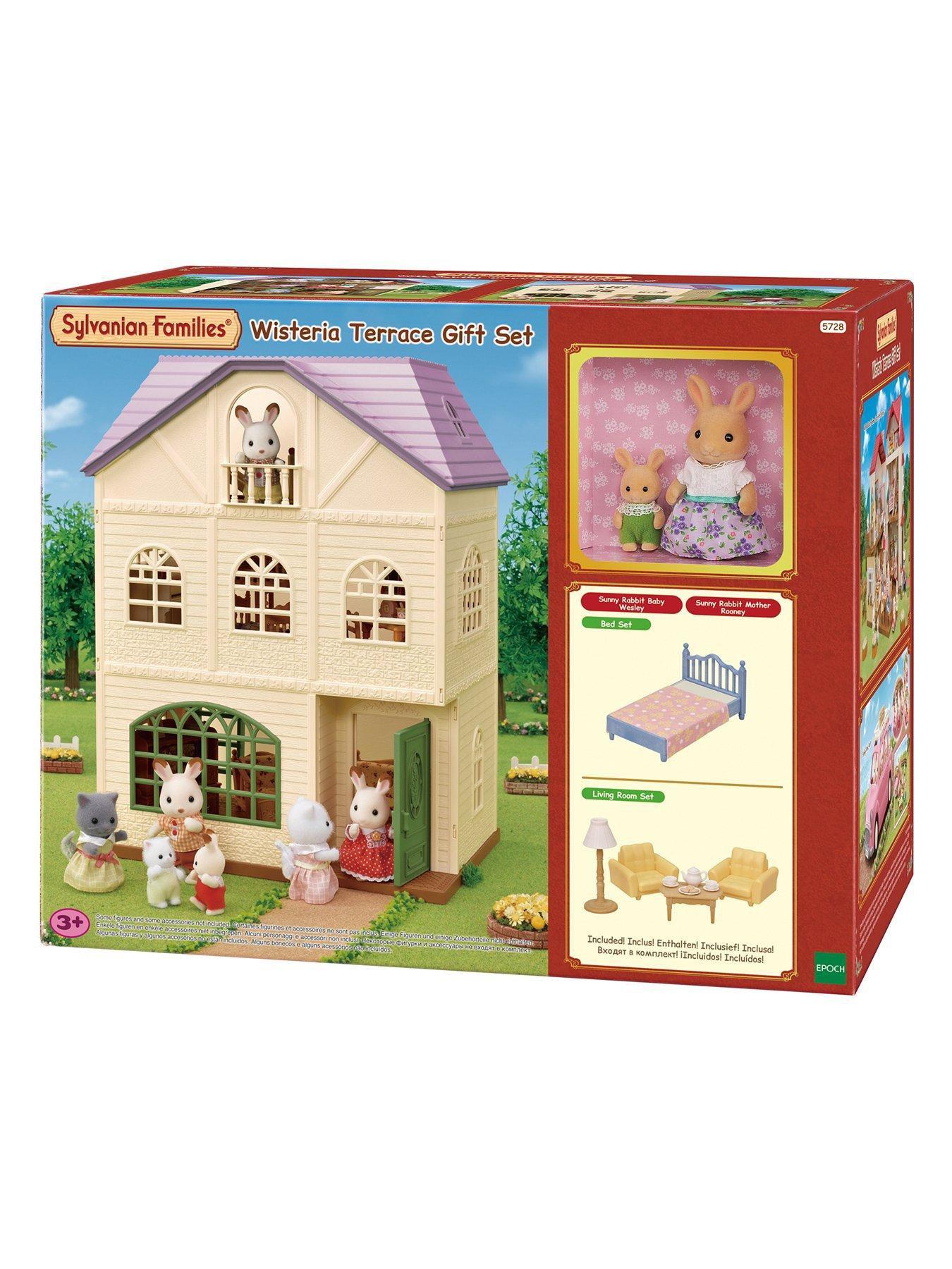 Image 4 of 4 of Sylvanian Families Wisteria Terrace Gift Set