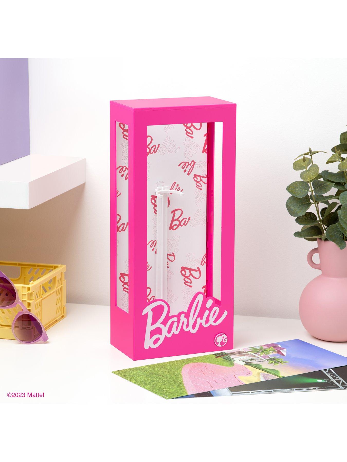 barbie-barbie-doll-display-case-lightdetail