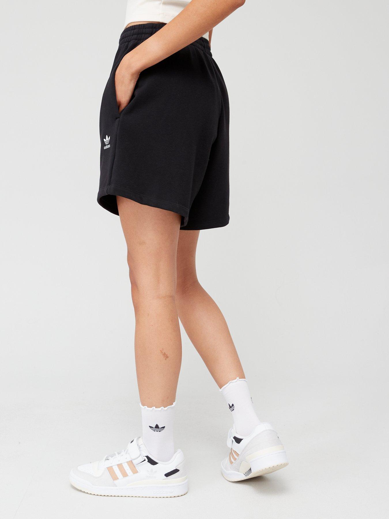 adidas-originals-shorts-blackstillFront