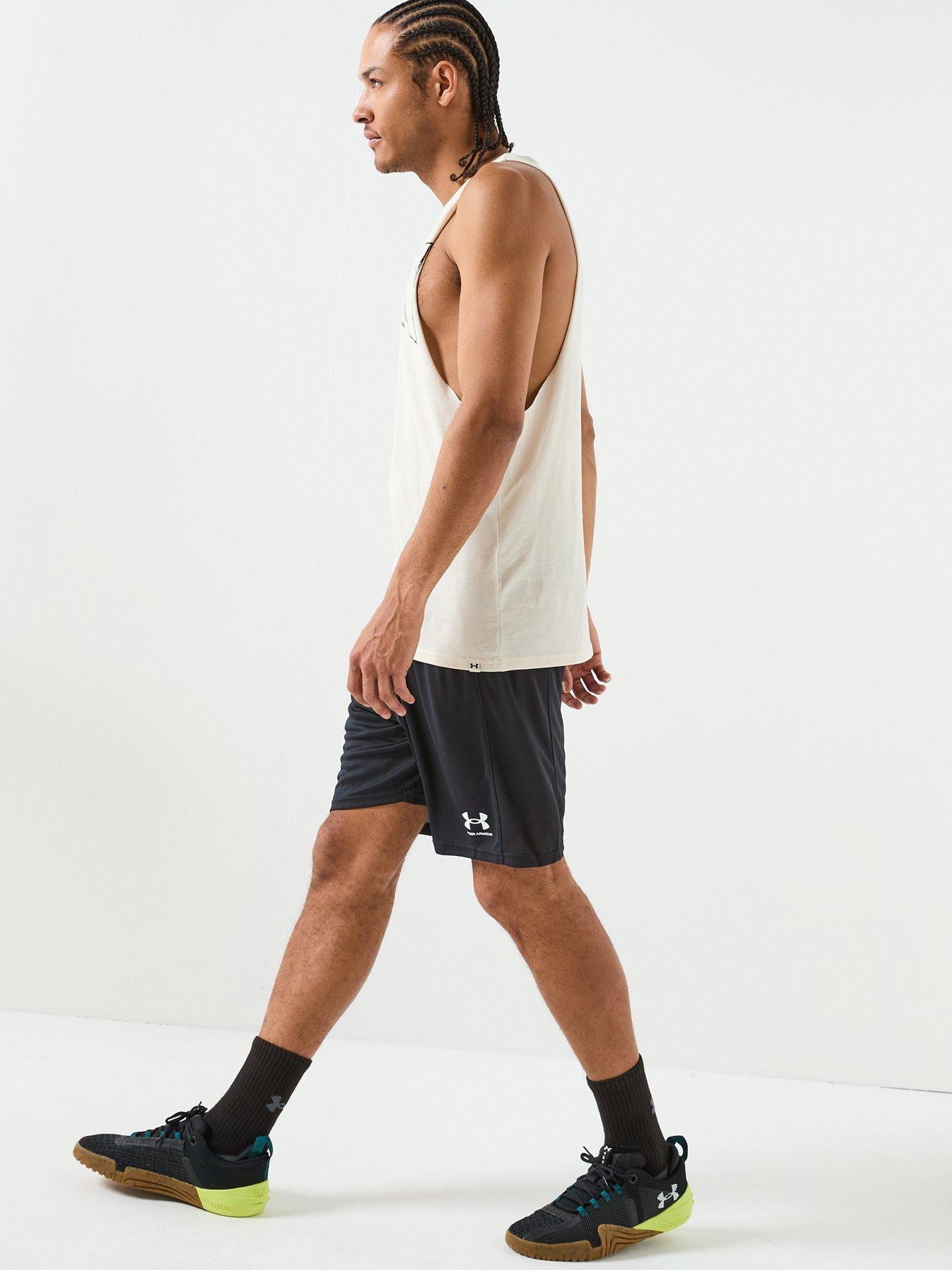 under-armour-challenger-shorts-blackdetail