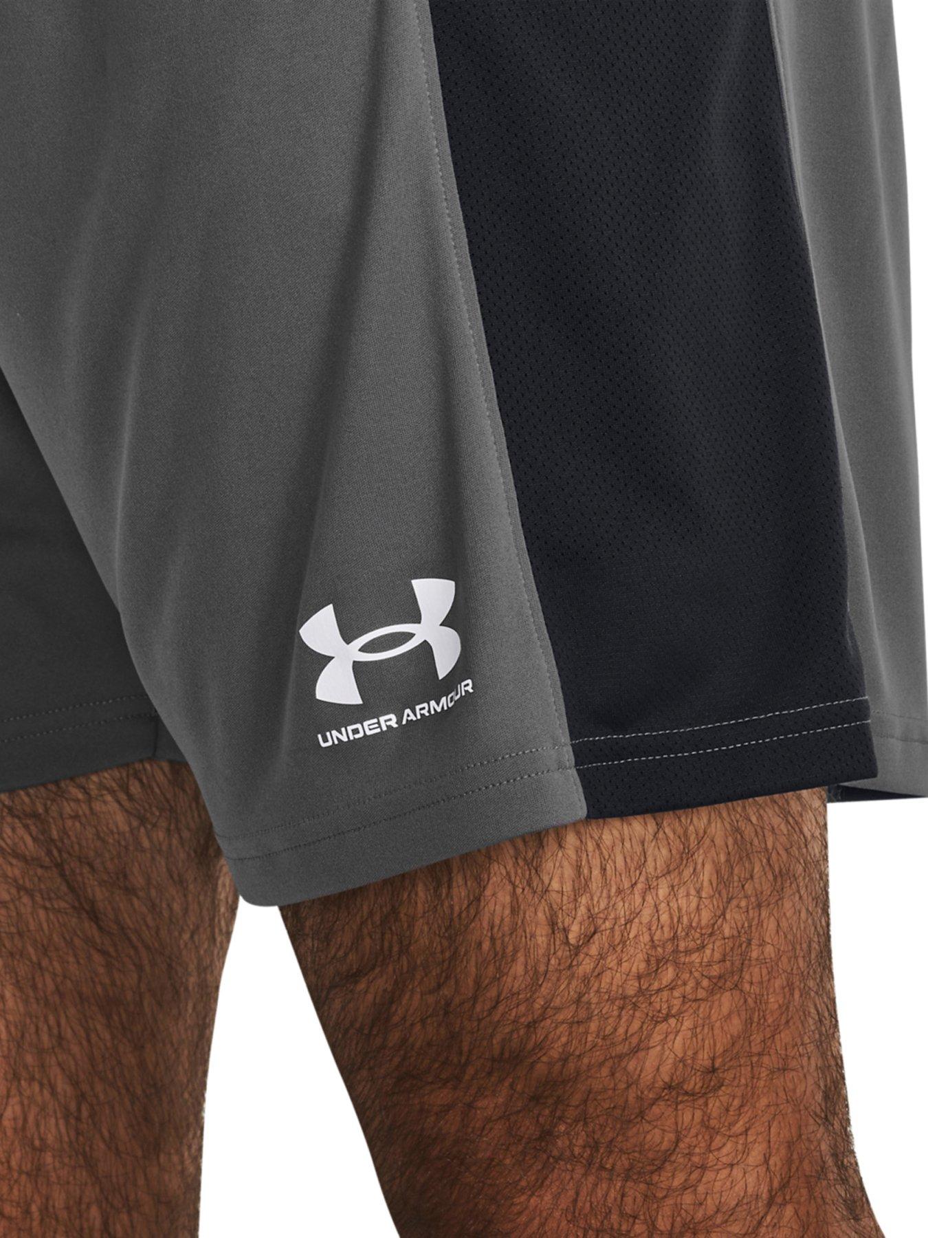 under-armour-challenger-shorts-greyoutfit