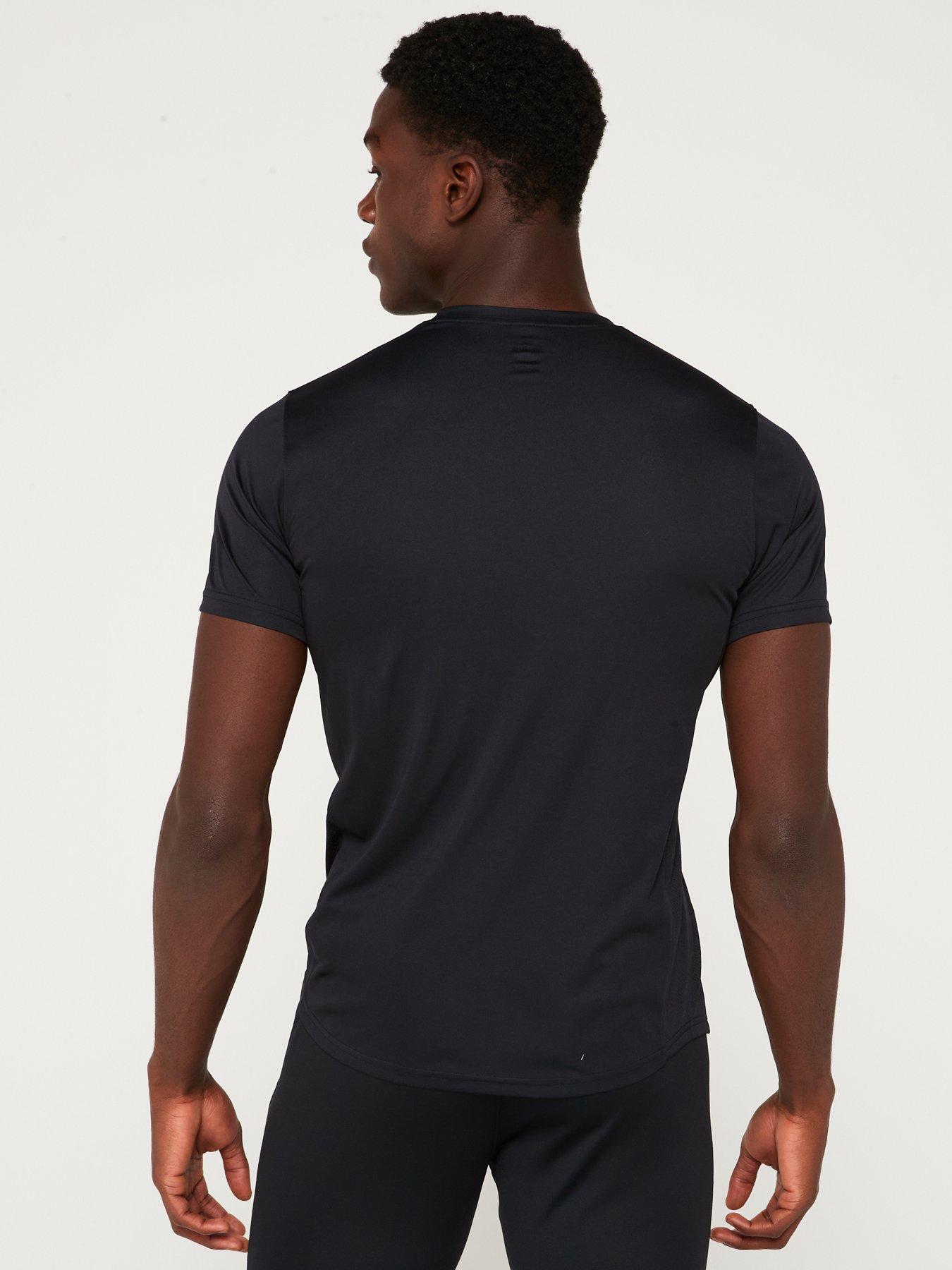 under-armour-mens-challenger-t-shirt-blackstillFront