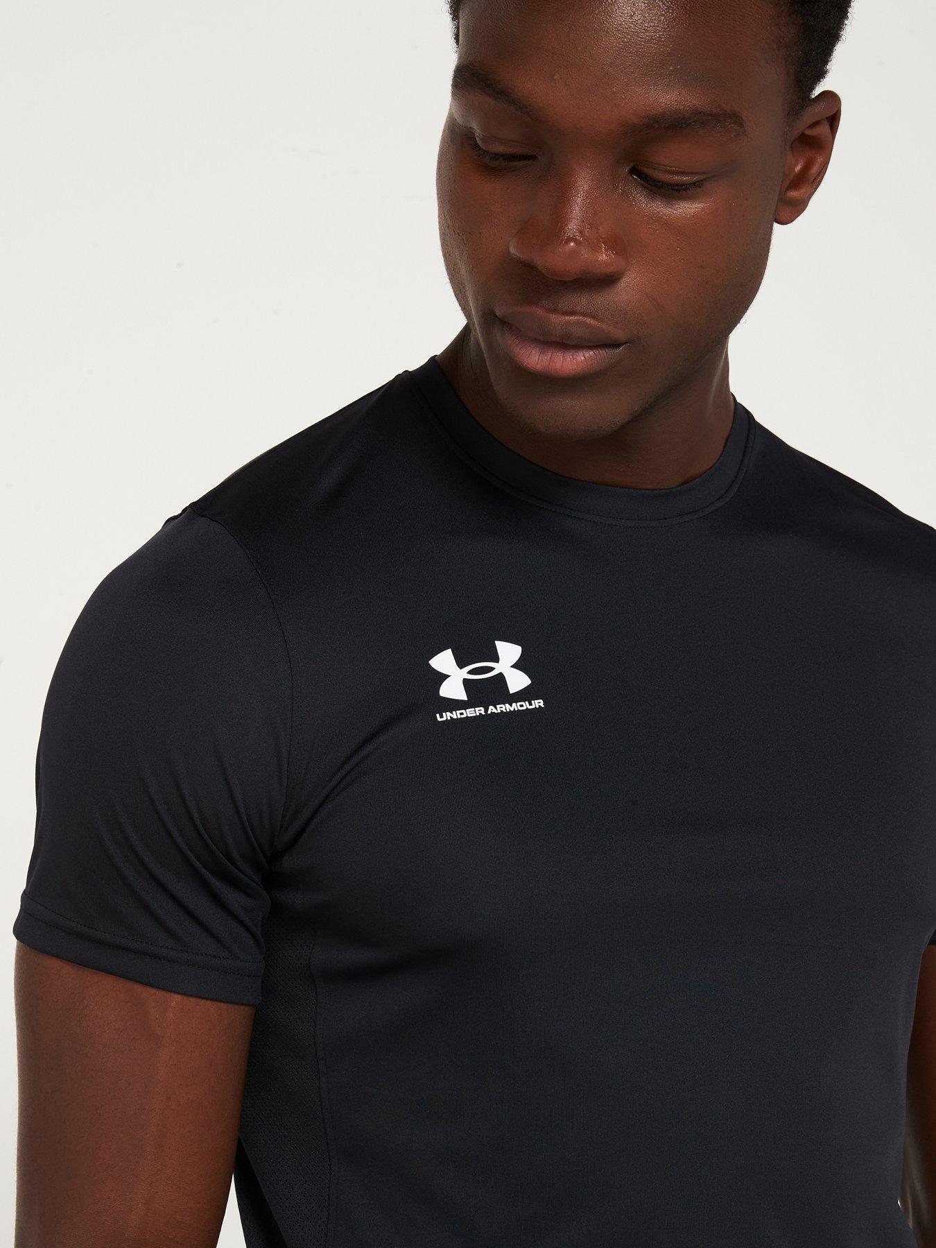 under-armour-mens-challenger-t-shirt-blackoutfit