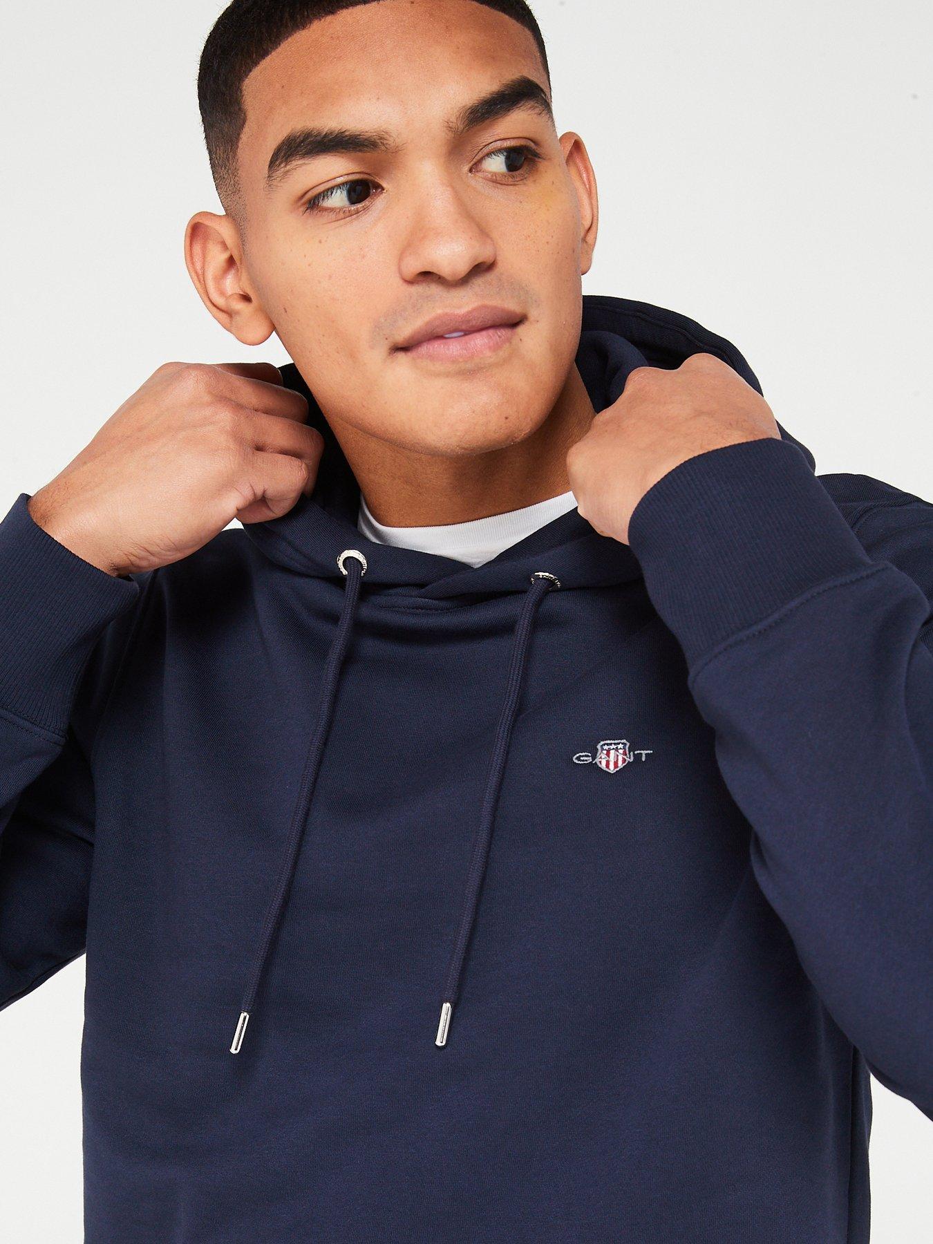 gant-regular-fit-shield-hoodie-blueoutfit