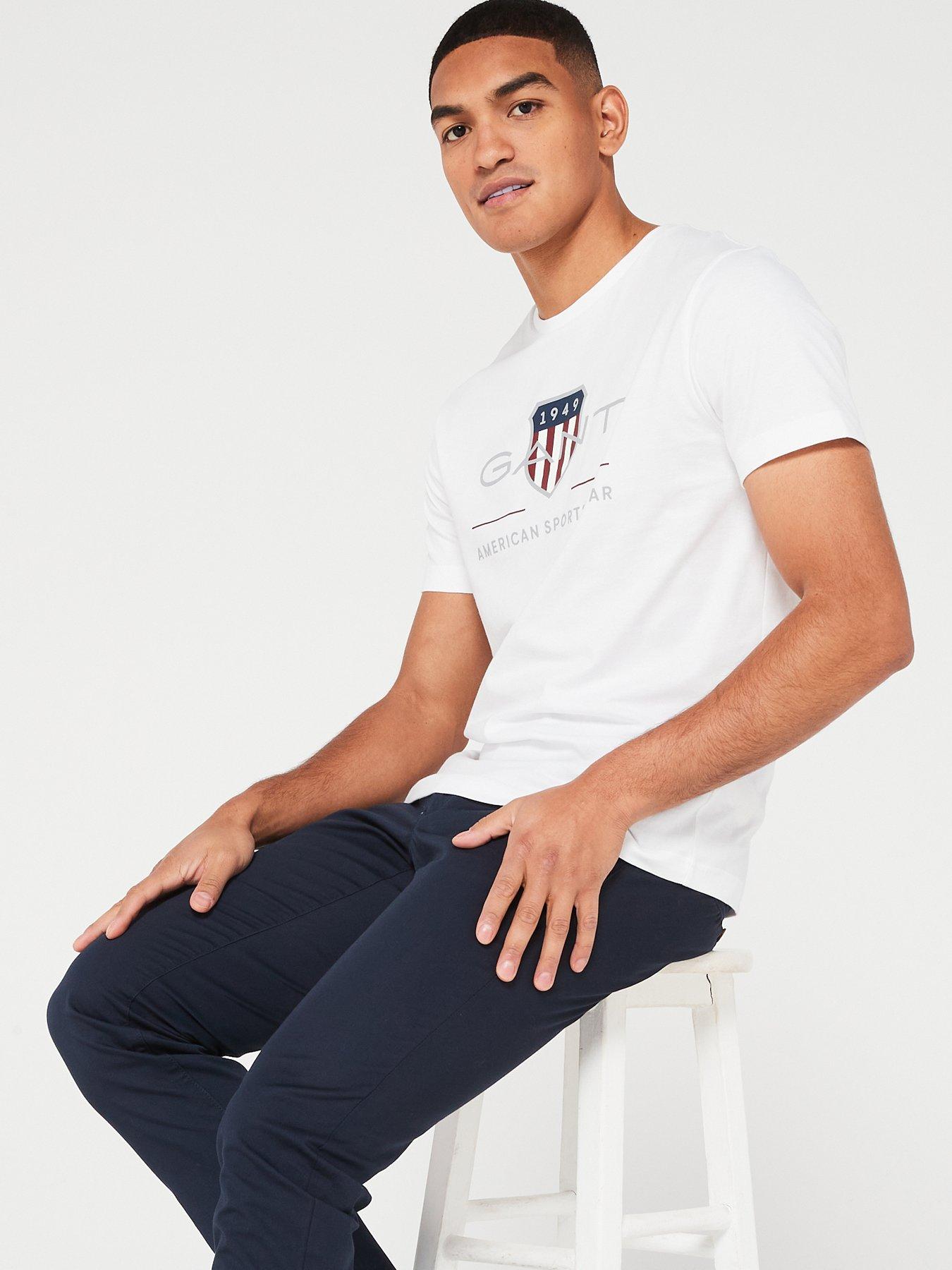 gant-regular-fit-archive-shield-ss-t-shirt-whiteoutfit