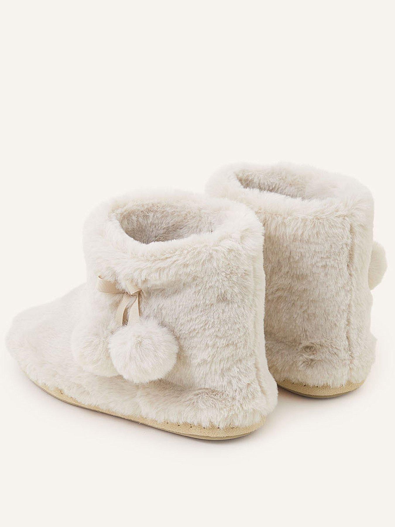 Image 3 of 4 of Accessorize Supersoft Slipper Boot - White