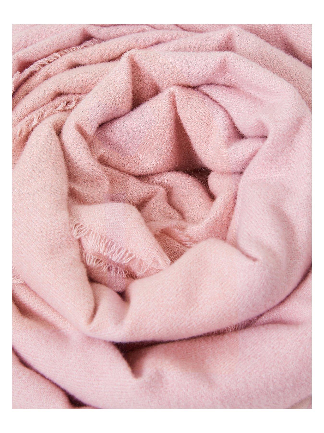 accessorize-grace-supersoft-blanketback