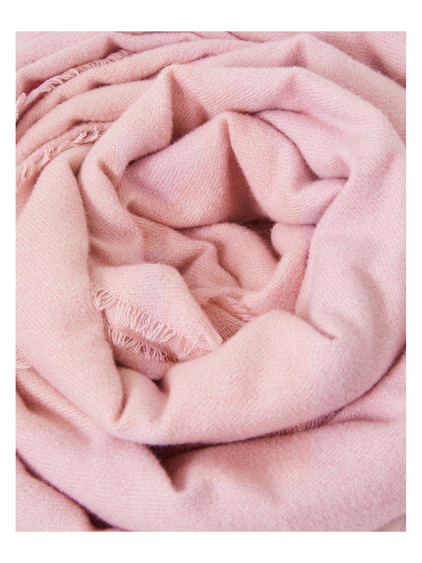 accessorize-grace-supersoft-blanketback