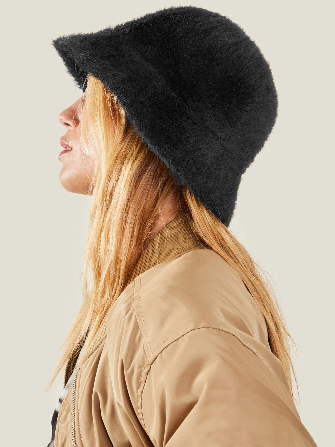 accessorize-fluffy-bucketstillFront