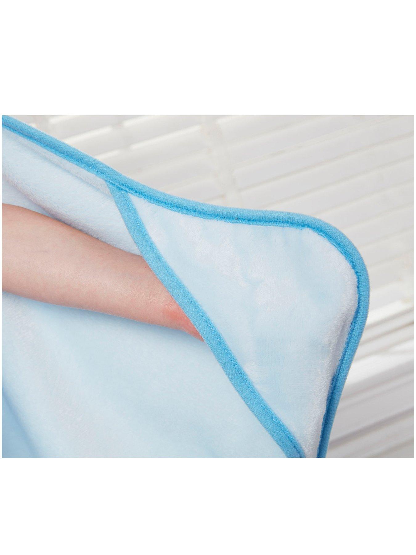 Image 3 of 4 of Bluey Hooded Towel