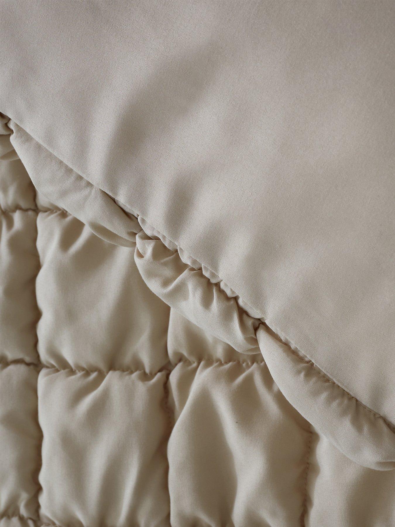 catherine-lansfield-puffer-duvet-cover-set-in-naturaldetail