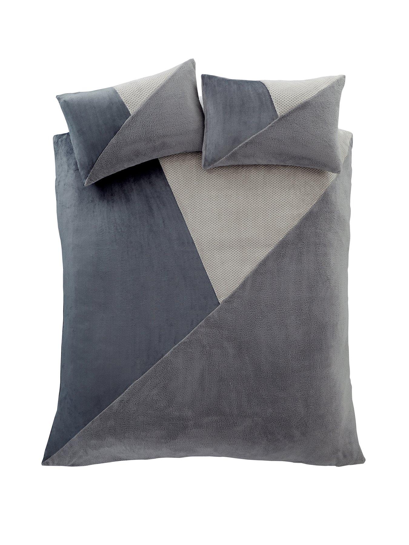 catherine-lansfield-larsson-geo-fleece-duvet-cover-set-greystillFront