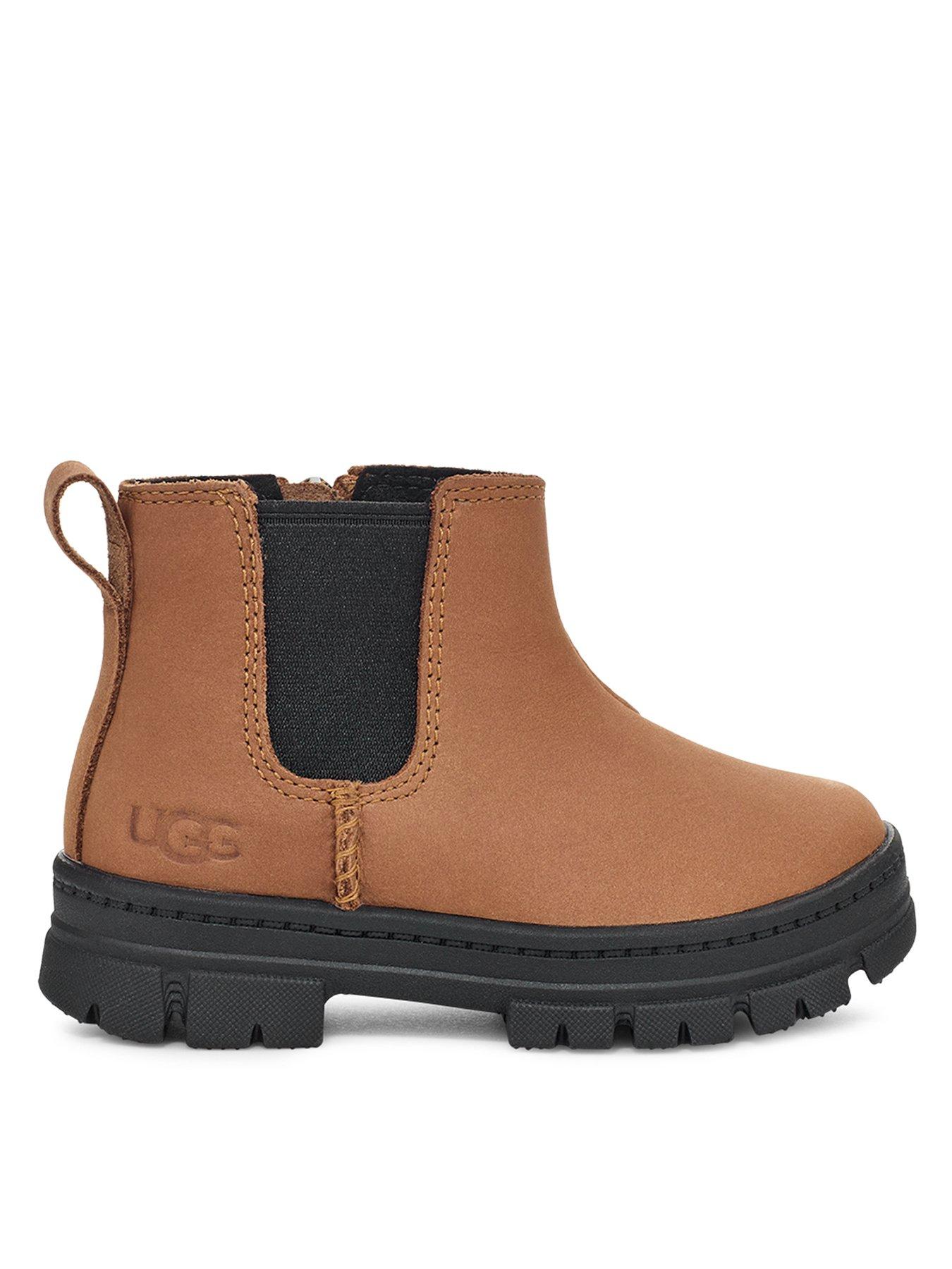 Callum water outlet resistant chelsea boot