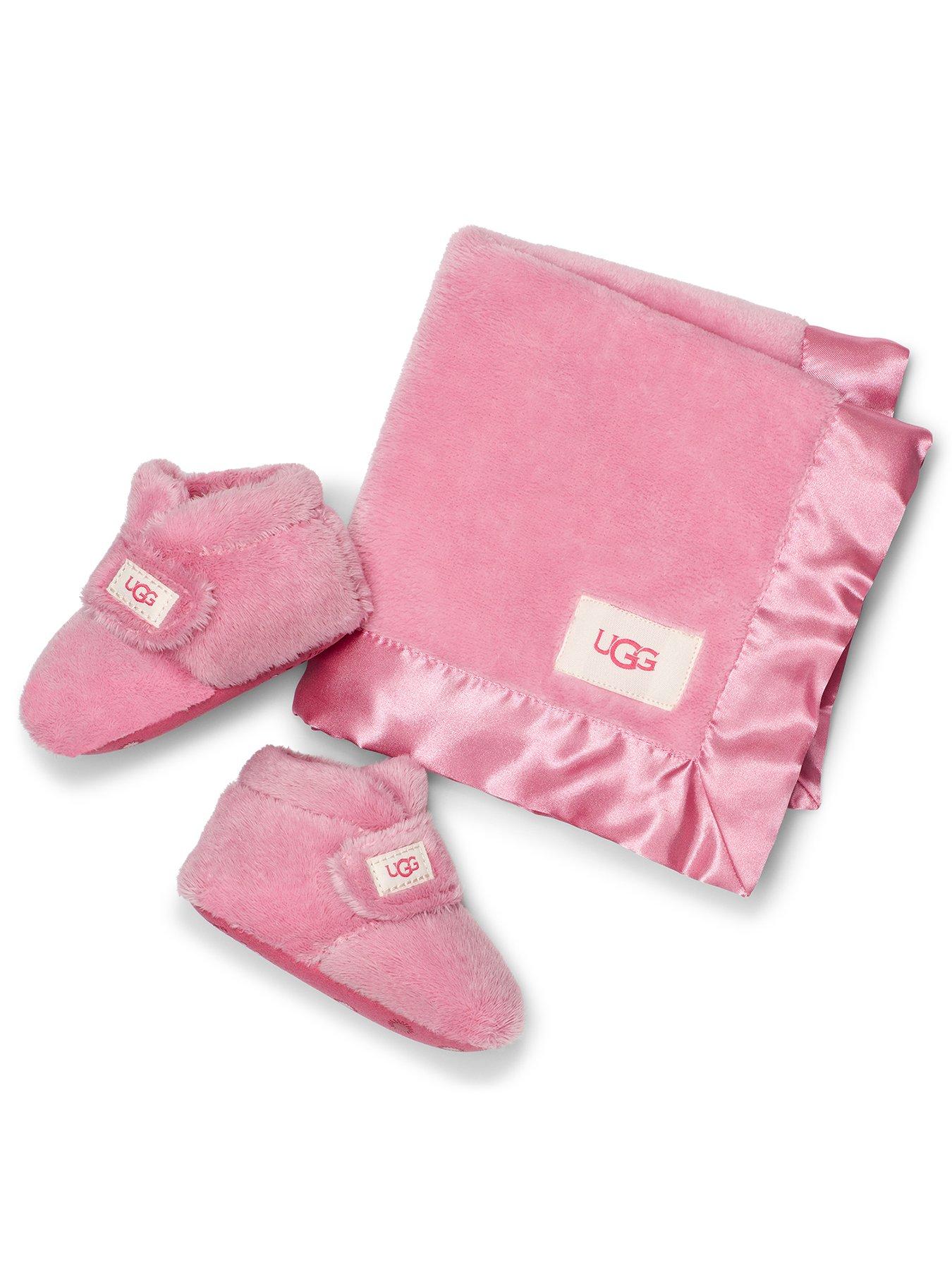 Pink uggs cheap boys