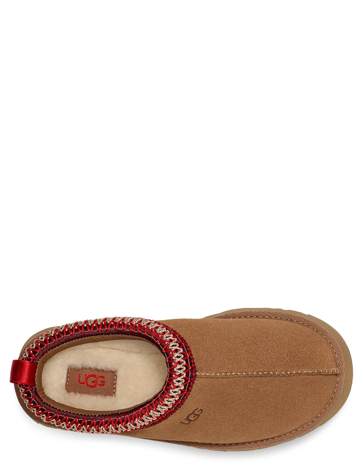 ugg-ugg-kids-tazz-slipper-brownoutfit