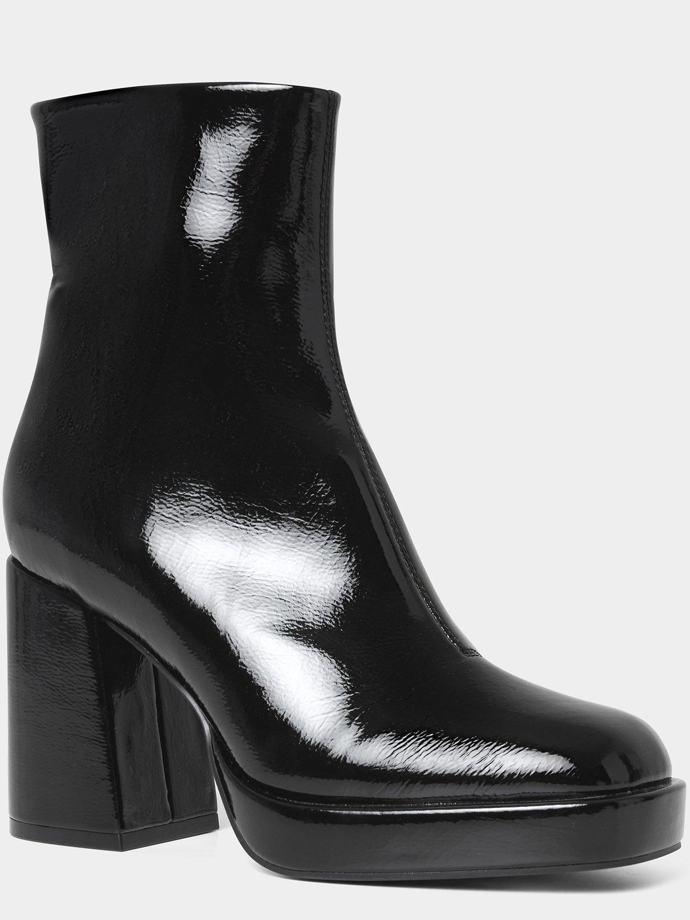 joe-browns-modern-muse-platform-boots-blackstillFront