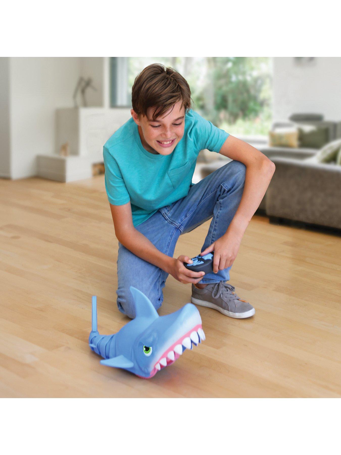 mega-chomp-remote-control-sharkdetail