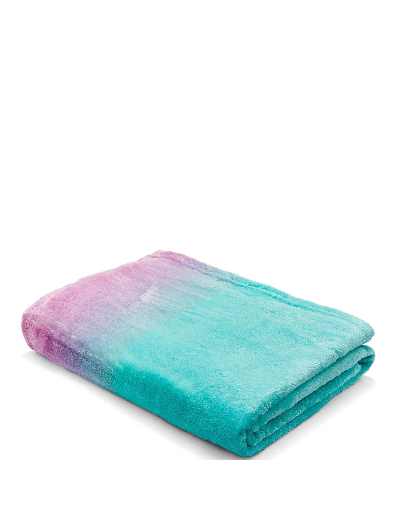 catherine-lansfield-mermaid-soft-cosy-fleece-throw-pinkstillFront