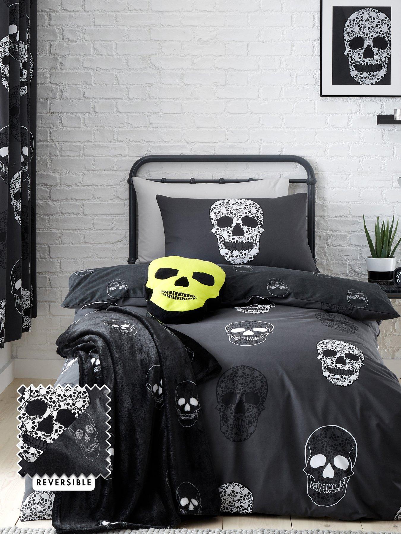 catherine-lansfield-skulls-duvet-set