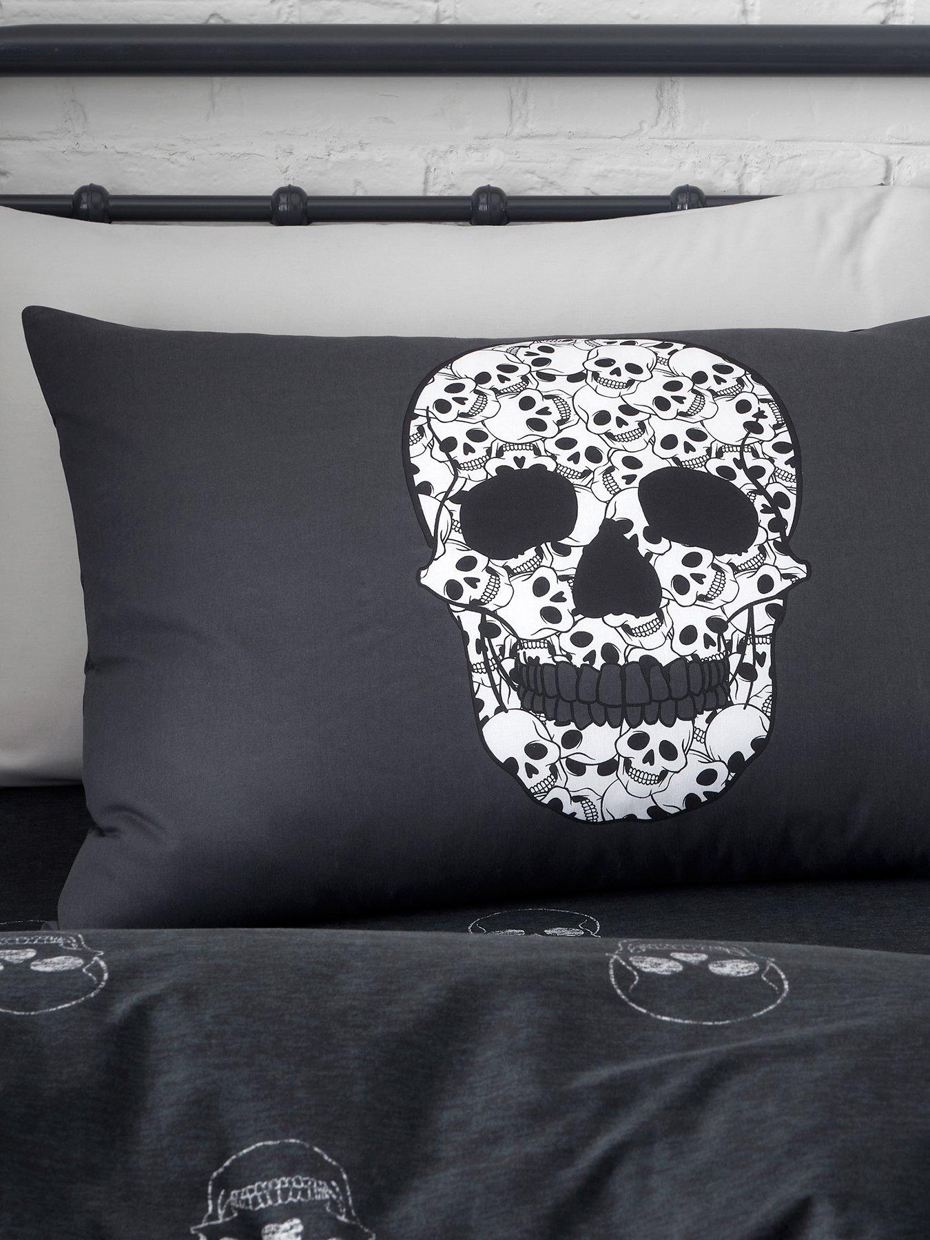 Image 3 of 5 of Catherine Lansfield Skulls Duvet Set