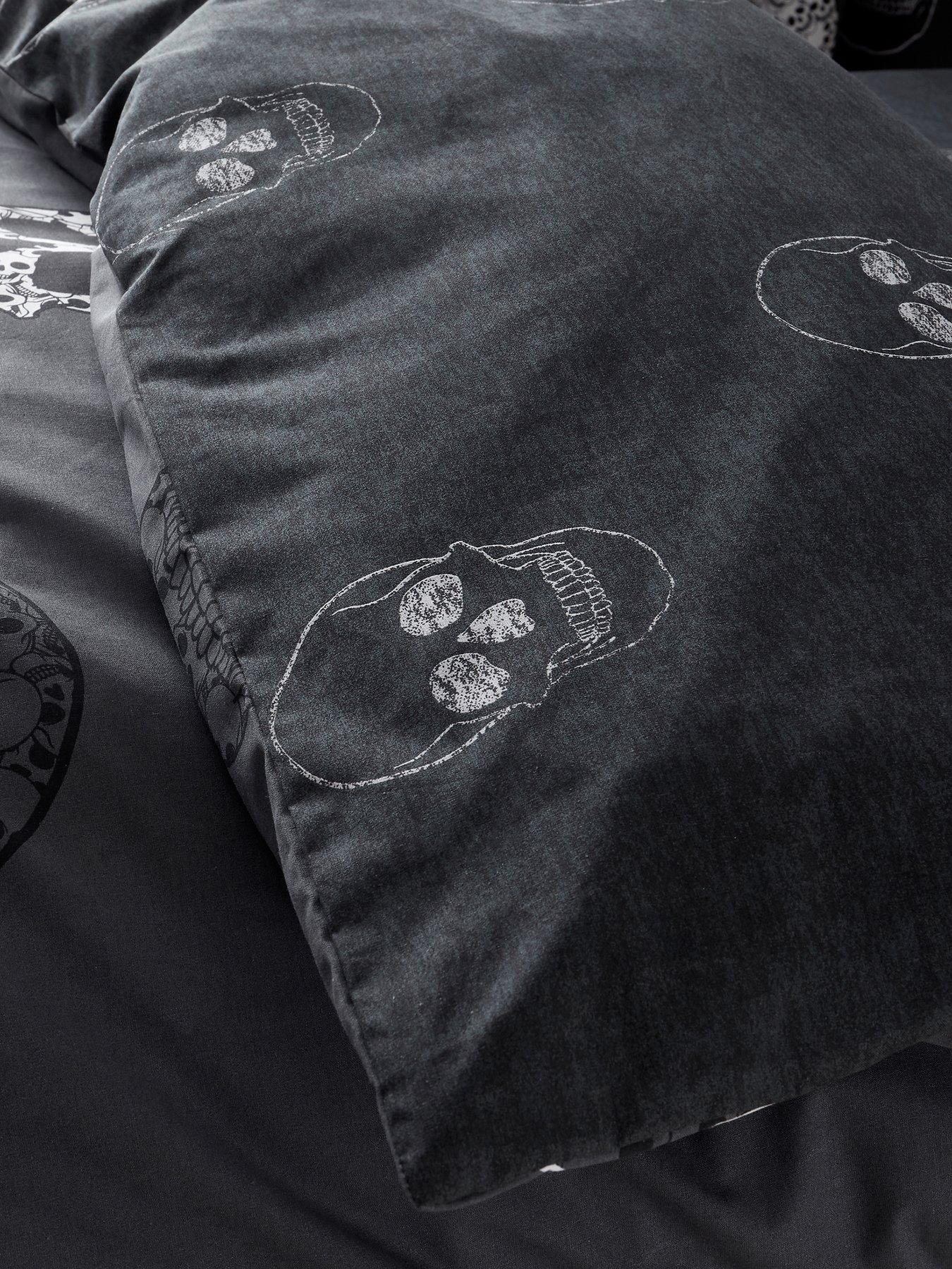 Image 4 of 5 of Catherine Lansfield Skulls Duvet Set