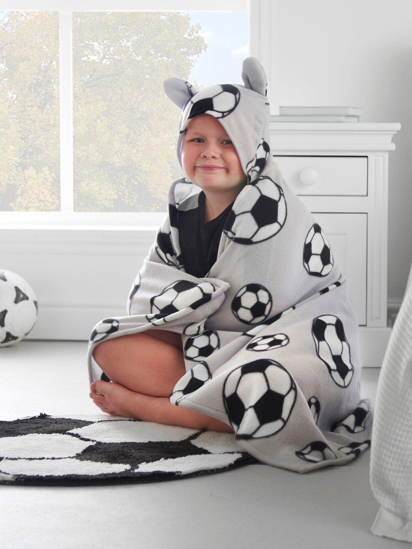 catherine-lansfield-football-soft-cosy-fleece-kids-grey-hooded-blanketdetail